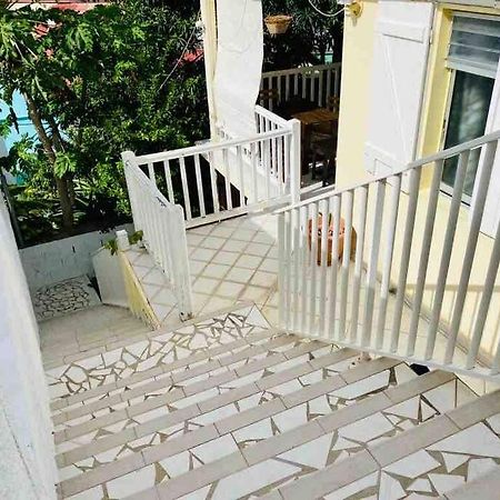 شقة تير-دي-هوت  في Habitation Nala Proche Bourg المظهر الخارجي الصورة